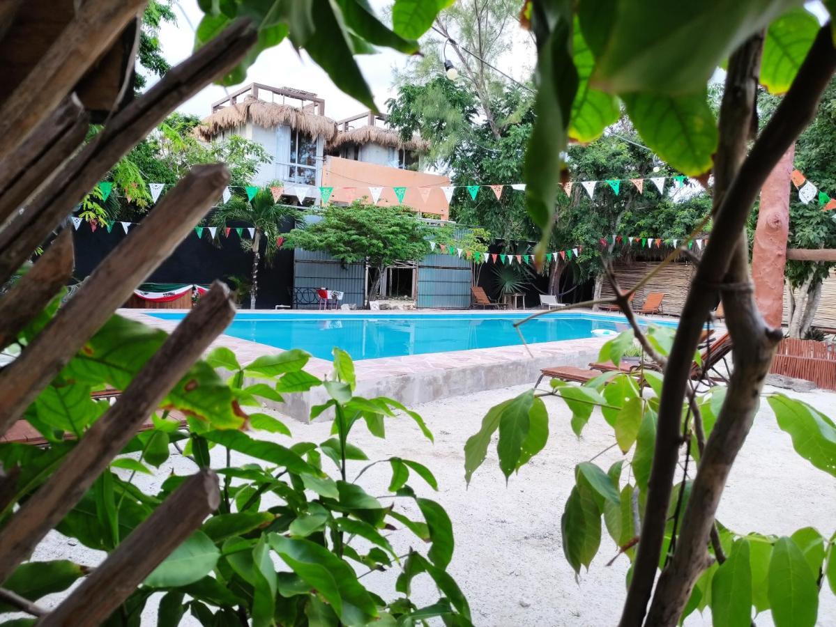The All Inclusive Hostel - Food, Drinks And Transportation To The Beach And Cenotes تولوم المظهر الخارجي الصورة