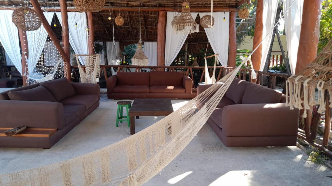 The All Inclusive Hostel - Food, Drinks And Transportation To The Beach And Cenotes تولوم المظهر الخارجي الصورة