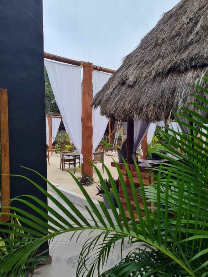 The All Inclusive Hostel - Food, Drinks And Transportation To The Beach And Cenotes تولوم المظهر الخارجي الصورة