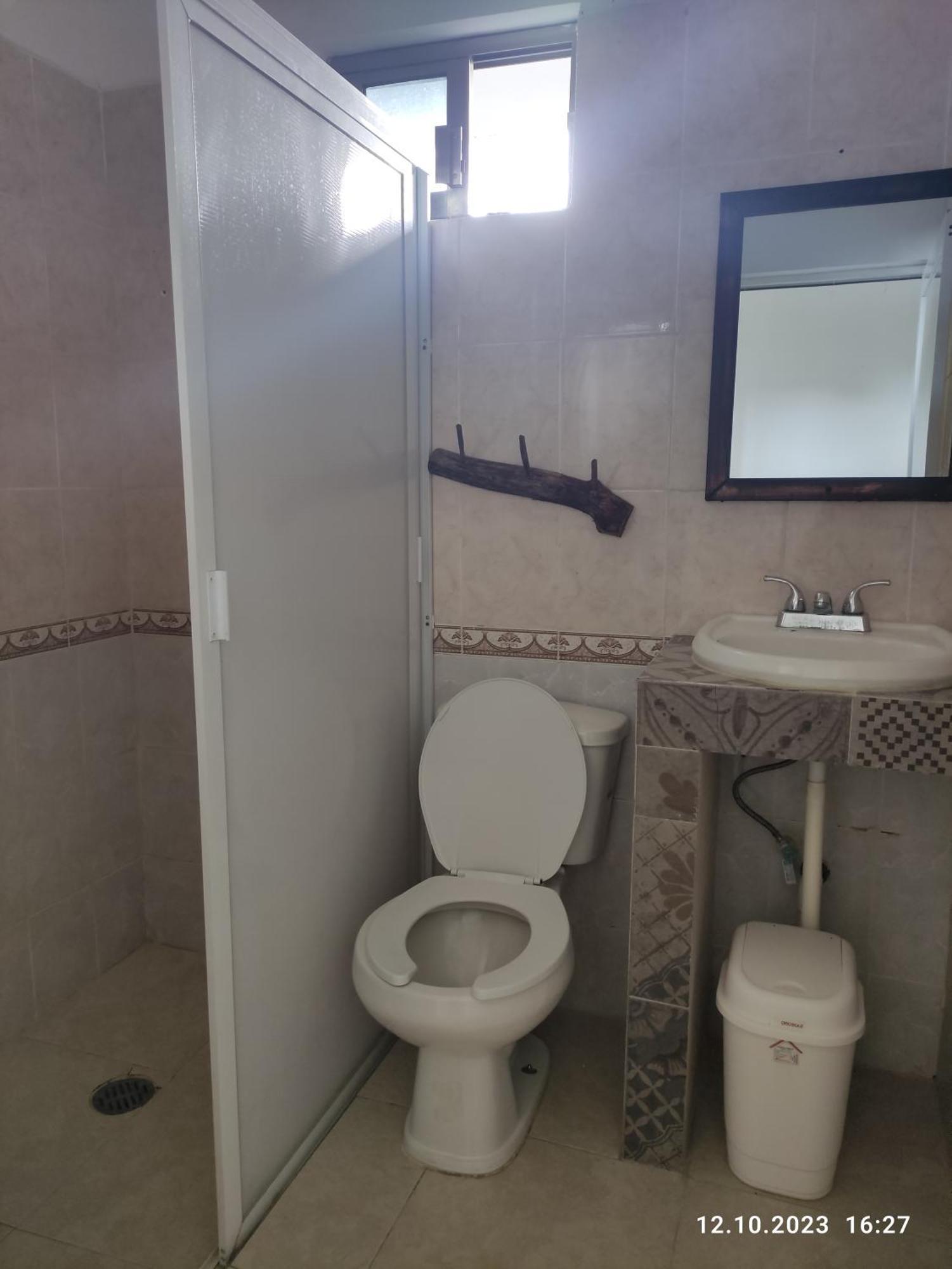 The All Inclusive Hostel - Food, Drinks And Transportation To The Beach And Cenotes تولوم الغرفة الصورة